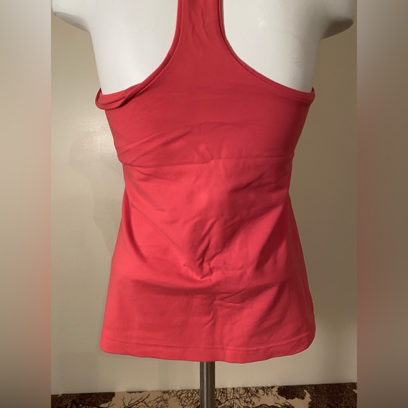 Tonic Active Yoga Top with Built in Shelf Bra Size Medium in EUC - Picture 9 of 12